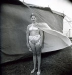 [사진작가] 디앤 아버스 (Diane Arbus,1923∼1971)의 사진 - 장애인,소외자 사진 디앤 아버스 (Diane Arbus,1923∼1971)의... 