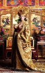 Gong Li 궁리 巩俐 Гун Ли Củng Lợi di 2023 | Wanita, Wanita cantik, Mode wanita