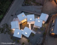 spacemagazine #magazinebrique #archidaily #청원군 #건축사진 #윤준환 #어반레코드 #주택 #물위의방 #정영한