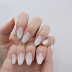 NailMC/네일엠씨/양재네일/강남네일 on Instagram: “. 화이트 그라데숑😍😍 알랍... 