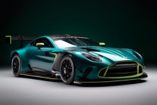 끝판왕 레이스카는 이런 모습 - 리포테라 취향 저격 제대로… 압도적인 디자인과 성능으로 무장한 끝판왕 레이스카는 이런 모습 di 2024