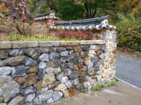 사진에 있는 신경숙님의 핀 | 돌담, 정원, 사진