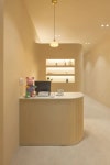 시공 베이지톤 고급스러운 디자인의 11평 에스테틱 인테리어 시공 in 2024 | Beauty room design, Salon interior design, Cafe interior design
