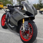 두카티에 있는 원희 이님의 핀 | 모터바이크