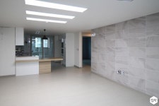 유행을 타지 않는 베이지 톤의 밝고 깨끗한 집 Bright and Clean Home Decor in Beige Tones at Seonwon-dong, Yeosu-si, South... 
