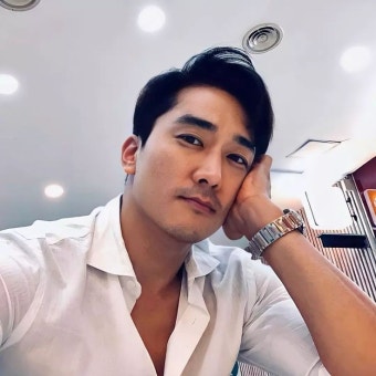 송승헌 She/Her on Instagram: “Good night Oppa @songseungheon1005 c #송승헌...