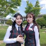 최미애손금카페 | Instagram의 유빈님: “병재씌 좋아하는 최미애님과 함께 #졸업사진” | Wanita