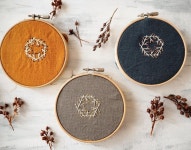 マカベアリス#花#embroidery #embroideryart #handembroidery #autumn #handmade #nature #flowers | 자수, 바느질