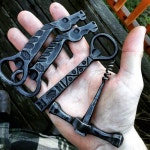 Pin page Forged steel에 있는 jayden gantt님의 핀 | 금속공예