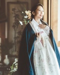 아름다운 분위기 🕊 비단빔한복 입으시고, 고운사진 남겨주셔서 너무 감사드립니다…” | Traditional outfits, Victorian dress... 