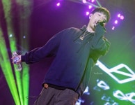 슈퍼스타엔메리 | AOMG/HIGHR-에 있는 갱님의 핀 - 2020 | 슈퍼스타, 메리 크리스마스