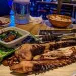 Instagram의 맛집킬러 혜띠🔪님: “왜 역전할맥에서 치즈라볶이가... 이제서야 먹어보다니...분통하도다 야채튀김이랑 고추튀김을 국물에... 
