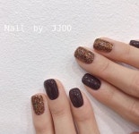 ปักพินโดย 재 ใน ネイルデザイン | การออกแบบลายเพ้นท์เล็บ