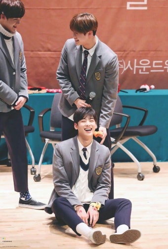 Moon Bin [문빈] and Cha Eunwoo [차은우](이미지 포함) | 사랑