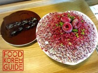 Raspberry Bingsu and Tiramisu (라즈베리빙수 & 티라미수) from Black Hole Cafe (블랙홀카페) in Busan. More info in the No.1... 