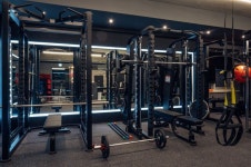 pt 헬스장 피티샵인테리어 소형평수 모던 예쁜디자인 마감현장 | 헬스장 인테리어, 헬스장 디자인, 체육관