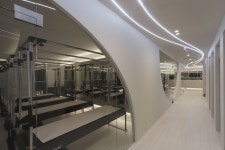 gym pilates pt yoga / 헬스크럽 필라테스 피티샵 요가에 있는 핀 gym pilates pt yoga / 헬스크럽 필라테스  피티샵 요가에 있는 핀