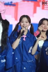 OH MY GIRL에 있는 ☺️님의 핀 - 2020 | 무대 의상, 의상
