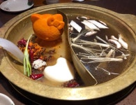 마라훠궈의 고장인 청두에서 Top 10 안에 들어가는 铜人李火锅 맛집을  칭다오에서도 만나 볼 수 있어요 . . #칭다오맛집... 