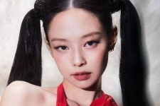 Soloists This Year on Apple Music Chart: #1 “Mantra” — 35 Days ✨ #2 “Number One Girl” — 6 Days #JENNIE #제니 #O…