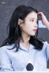 Pin oleh íê¸° ì¤ di 아이유