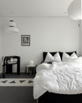 #침실인테리어 #침실꾸미기 #침실스타일링 #bed #bedroomdecor #bedroominspo #블랙가구 #블랙인테리어 #모노톤인테리어 #블랙앤화이트인테... 