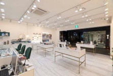 화이트톤의 깔끔하고 모던한 22평 안경점 인테리어 - 2021 | 인테리어