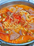 놀부부대찌개는 참으로 엄청 오랜만에 먹어보는 부대찌개입니다.~^^ 놀부부대찌개는 참으로 엄청 오랜만에 먹어보는 부대찌개입니다.~^^ en... 