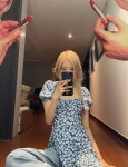 ROSÉ on Instagram: 🌞 바라던 바다 06.29 화 오후 09:00 @jtbc.insta | Beludru merah, Gambar, Beludru
