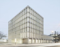 Architekten  Completed in 2019 in Ulm Germany. Images by BezKock Architekten. The new cons… | 건축 디자인, 조립식 주택, 건축