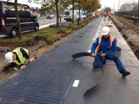 태양광 도로를 만들고 있다. 네델란드 | Solar energy, Solar energy diy, Solar power