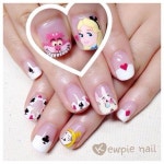 #beauty #nails #hands #Disney | 네일아트, 네일, 앨리스