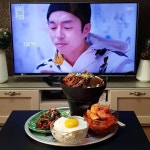 Instagram의 정이하우스 쿠킹클래스 집밥 홈쿡 한식 요리 밑반찬님: “목요일 #집밥 . 배고파서 신랑하고 허겁지겁🥘 감자탕, 라면사리, 파김치... 