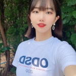 Instagram의 오드스튜디오님: “#오드스튜디오 ⠀⠀⠀ 데일리로 즐기기 좋은 ODSD로고 슬림핏 티셔츠! 손쉬운 스타일링이 가능하며... 