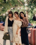 저녁먹으러 가는길🚤 그리고 방콕에서 일년만에 다시만난 사랑스러운 @fangfangg @fayefayeye ♥️ 예쁜식당은... 