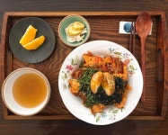 덮밥 🍛 #일상 #주말일상 #봄둘 #먹스타그램 #밥스타그램 #덮밥 #일품요리 #춘천맛집 #한림대맛집 #사유식당 #닭고기덮밥 공휴일을 기숙사에서... 