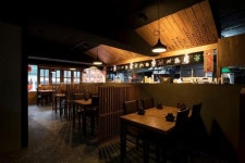 목재로 빈티지한 느낌을 낸 30평 이자카야 인테리어 (관악구 신림동)