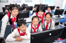 한국의 미술에 있는 진현 정님의 핀 | 한국의 미술