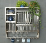 Typical India rack for plates. | 인테리어, 부엌