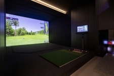 에테르노 청담 ㅣETERNO CHEONGDAM 에테르노 청담 ㅣETERNO CHEONGDAM in 2024 | Indoor golf simulator, Golf room, Golf simulators