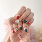 Pin page 귀엽자나,,,?🎄 마카롱 선물 감쟈해요 취저 🙏🏻❤️ #12월이달의아트 #크리스마스네일 #이달의아트... 