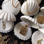 올 가을,겨울엔 빈티지 시크 무드 놓칠 수 없지🖤 | Golden jewelry, Jewelry inspiration, Silver jewelry fashion
