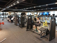 equipment, Gym, Treadmill 오전에는 날이 화창해서 예정되어있던 해운대 달라스짐으로 기구 교체하러 출발했습니다👍👍 하지만 점심을... 