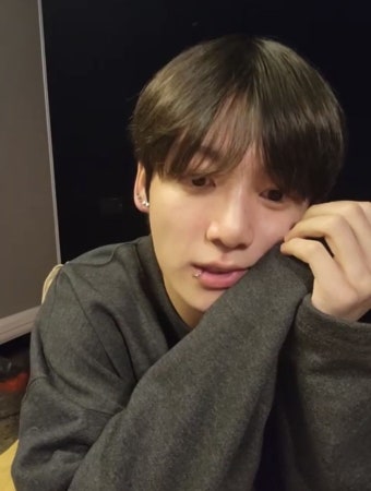 레스기 ~ 정국  Vlive 220607 | Jungkook, Emo boyfriend, Bangtan sonyeondan