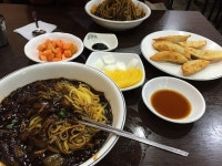 마포역 맛집 중국집 짜장면 곱빼기 그옛날손짜장 Jajangmyeon 마포역 맛집 중국집 짜장면 곱빼기 그옛날손짜장 Jajangmyeon | 요리, 식품... 