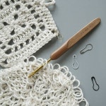 손뜨개 제품 knitting & crochet에 있는 핀