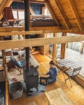Would you consider this a two story cabin? . CHECK OUT THE LINK IN BIO FOR AMAZING CABINS TO STAY IN . Follow us (@excapethecity) for... 