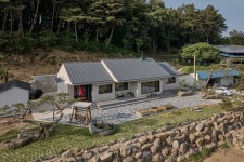 구스하우스 KOOʼS HOUSE - 브리크매거진 -  BRIQUE MAGAZINE | 집 외관, 집, 건축가