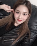 fromis_9 [프로미스나인]さんはInstagramを利用しています:「⠀⠀⠀ 플로버 저녁은 먹었습니까아악👾 ⠀⠀⠀ #더여니」... 