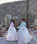 이린(Yilin) / 백색지한복’s Instagram photo: “자연속에서 한복입으니 꼭 선녀가 된 느낌이었어요! ✨ 여기는 #화순 #소소미술관 카페... 